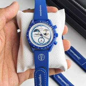 Alternative view of OMEGA X SWATCH