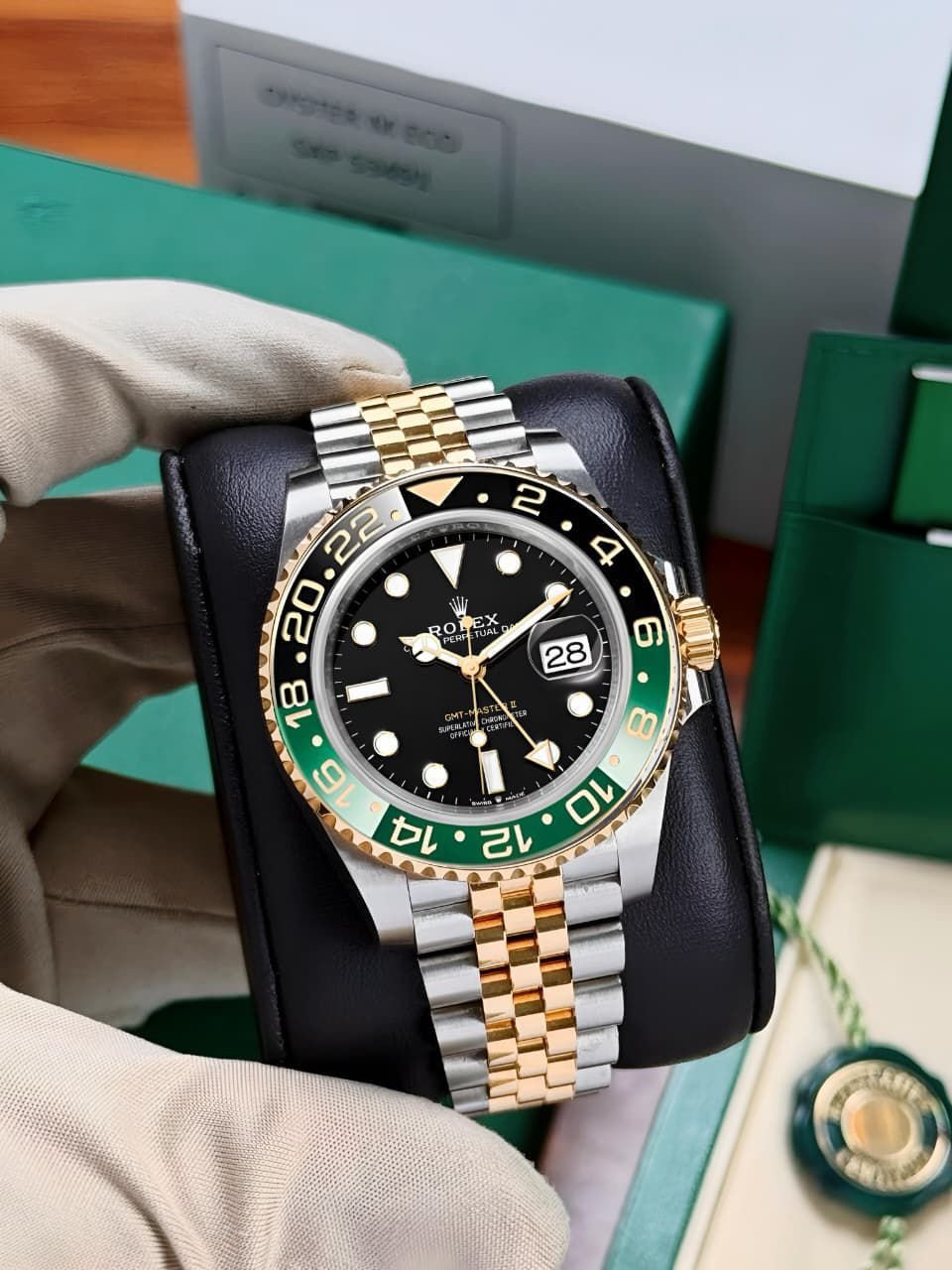 ROLEX GMT MASTER II (AUTOMATIC) - Image 3