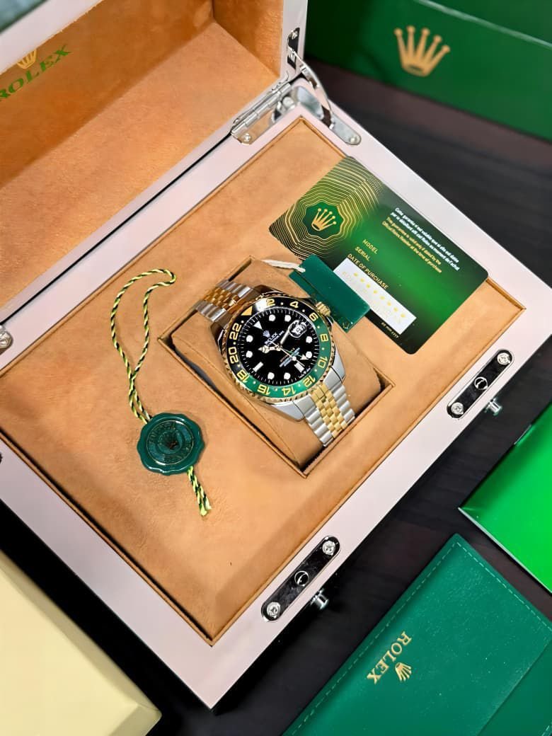ROLEX GMT MASTER II (AUTOMATIC) - Image 4