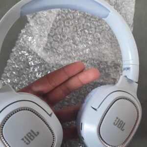 Alternative view of JBL T790