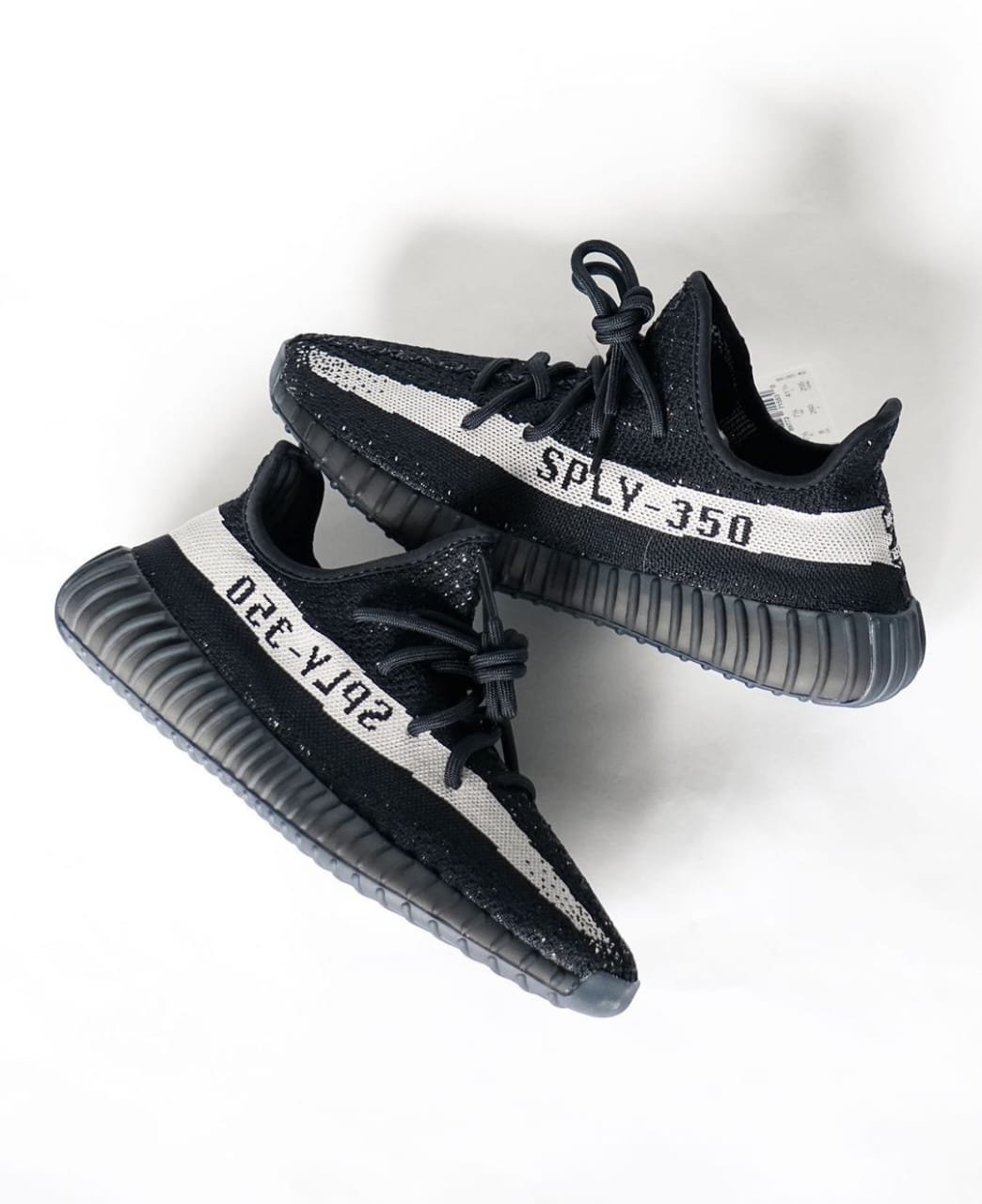 Adidas Yeezy 350 V2 - Image 2