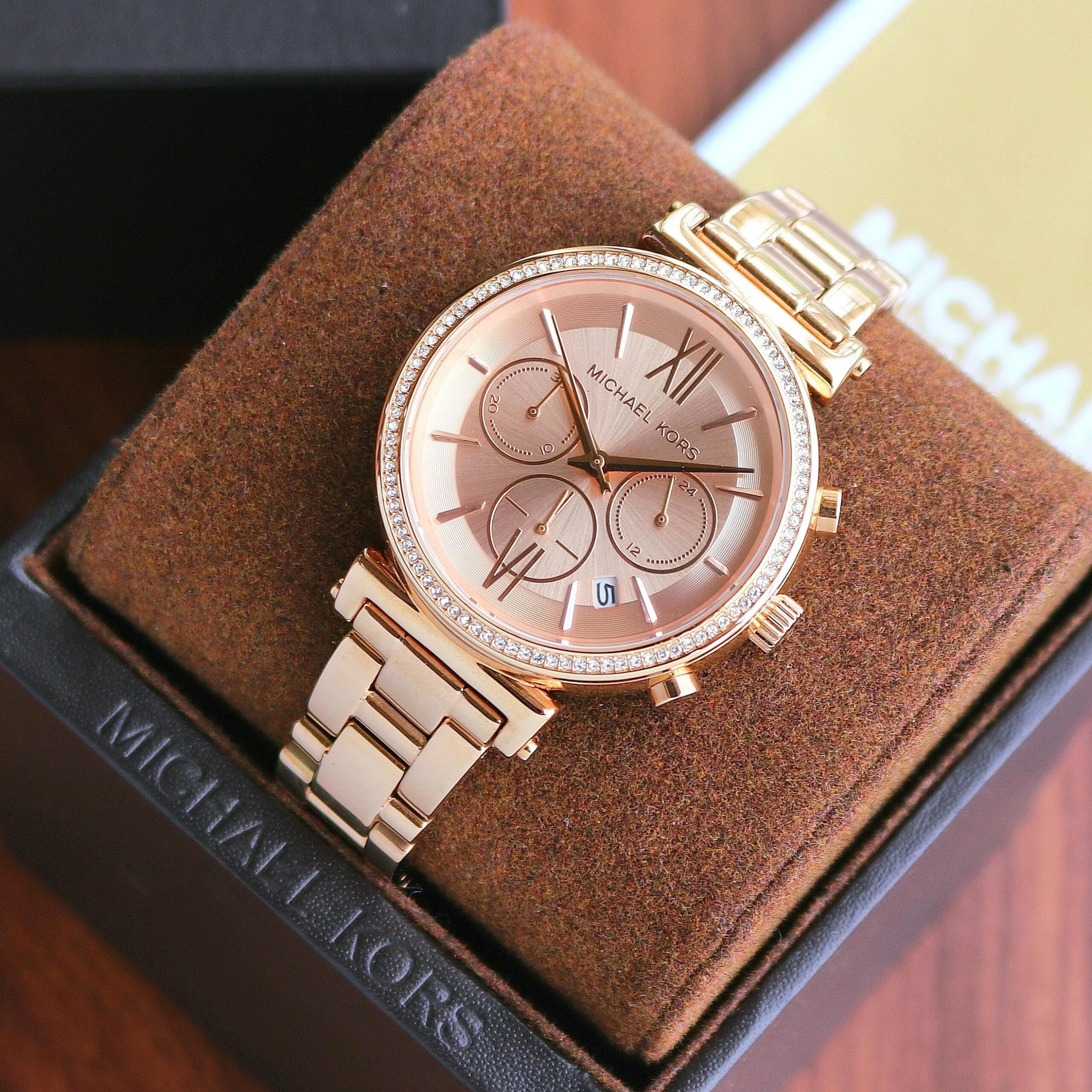 MICHAEL KORS - Sofie Collection - Image 2