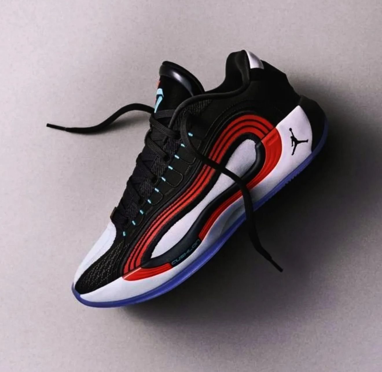 Nikee Air Jordan Luka 4 BLOODLINE - Image 2