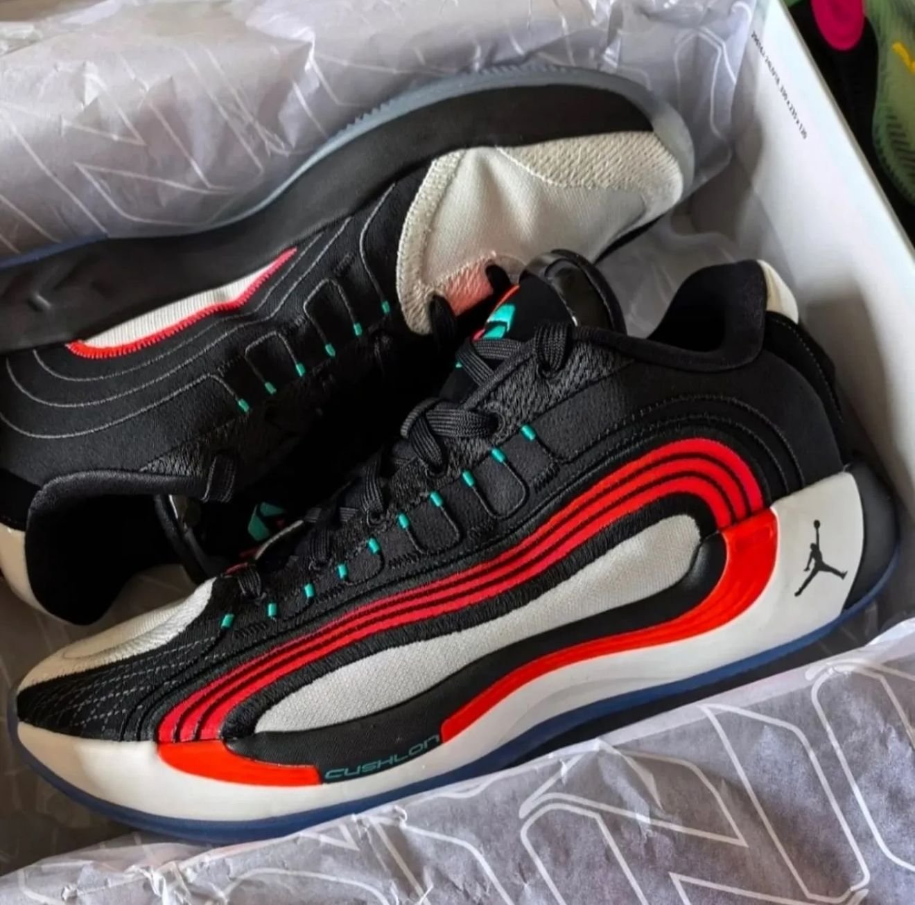 Nikee Air Jordan Luka 4 BLOODLINE - Image 5