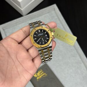 Alternative view of Audemarss Piguett - Royal oak (automatic)