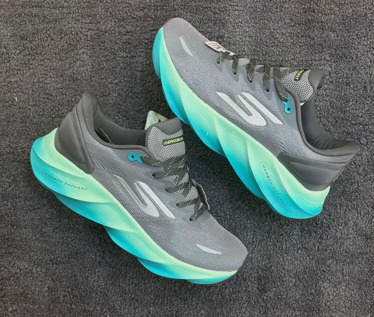 SKECHERS - Image 2