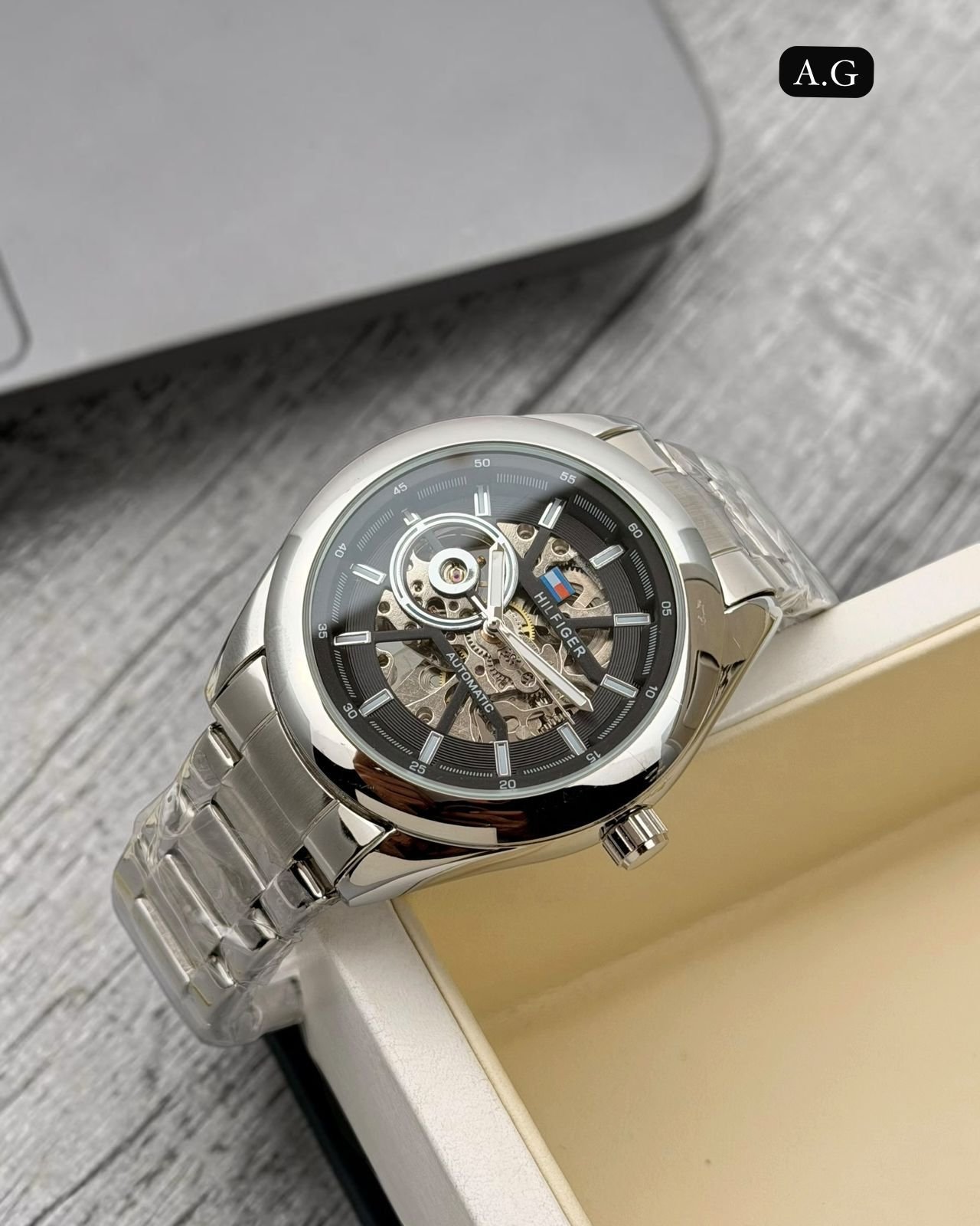 TOMMYY HILFIGERR - AUTOMATIC - Image 4