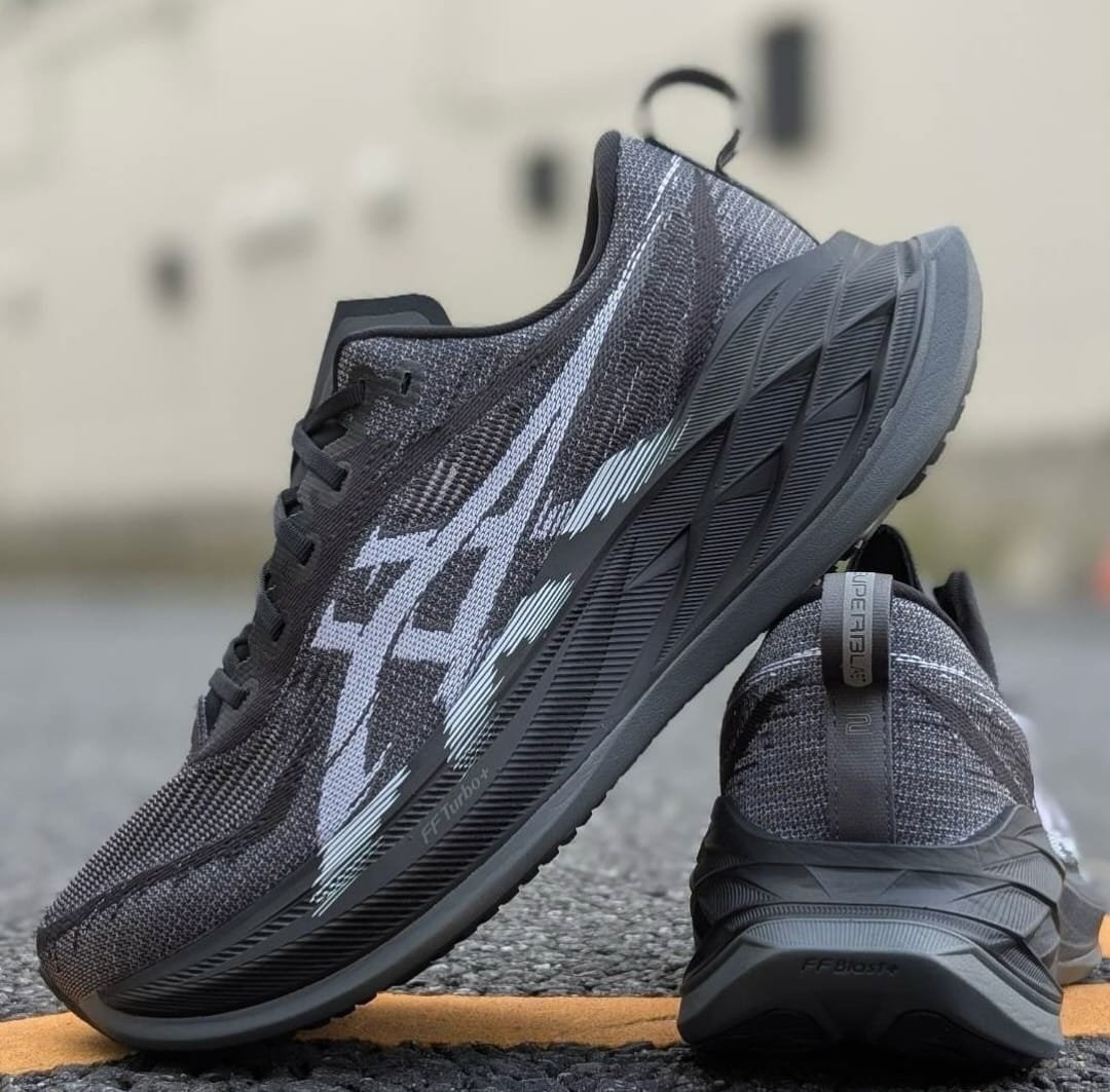 ASICSS SUPERBLAST II