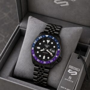 Alternative view of Seiko presents GMT (Automatic)