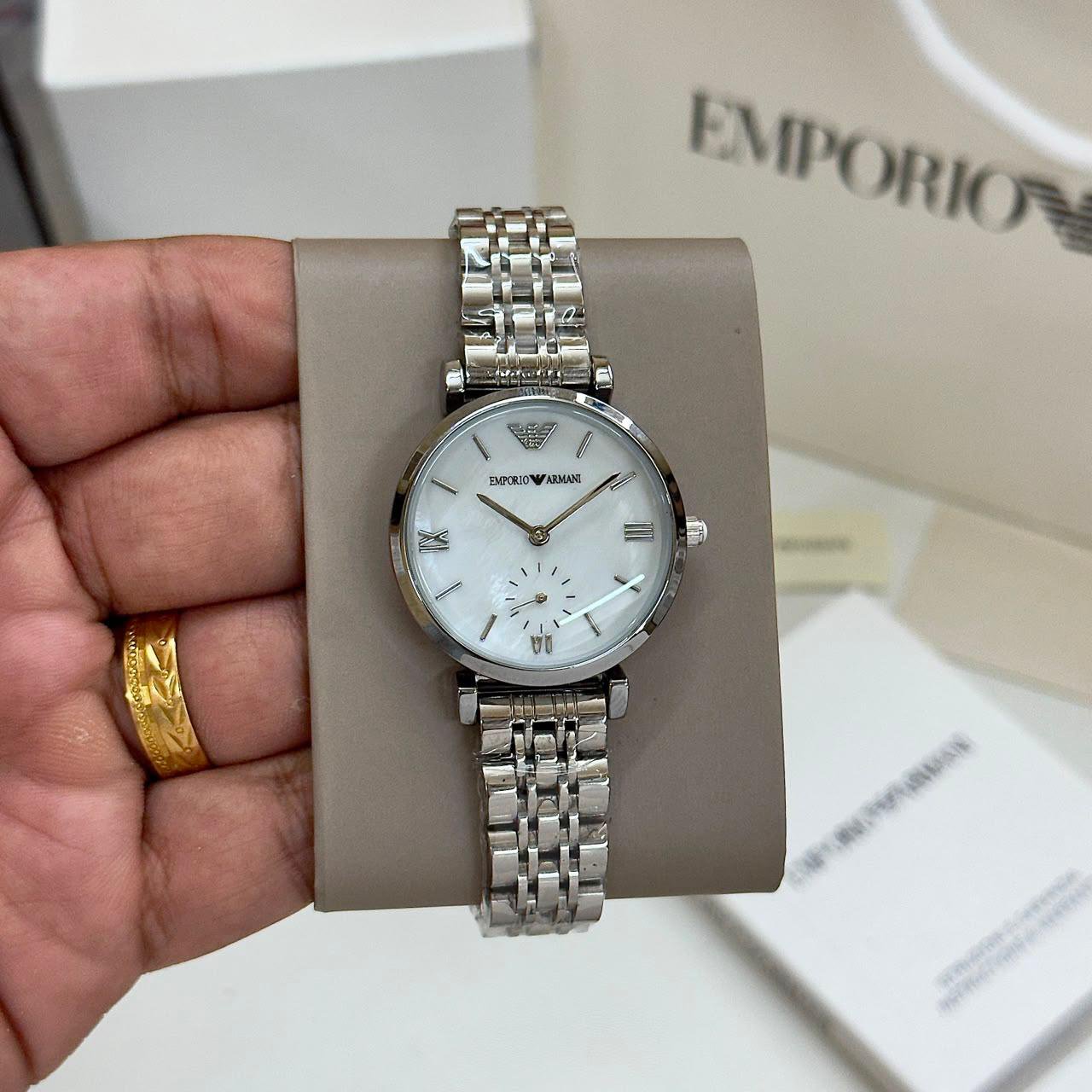EMPORIIO ARMANII - DAIMONDS STUDDED DIAL - Image 2