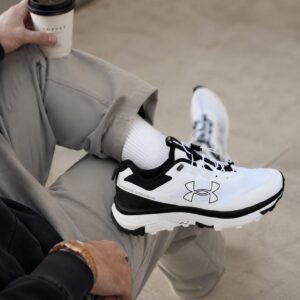 UNDERR ARMOURR CHARED BANDIT (WHITE)