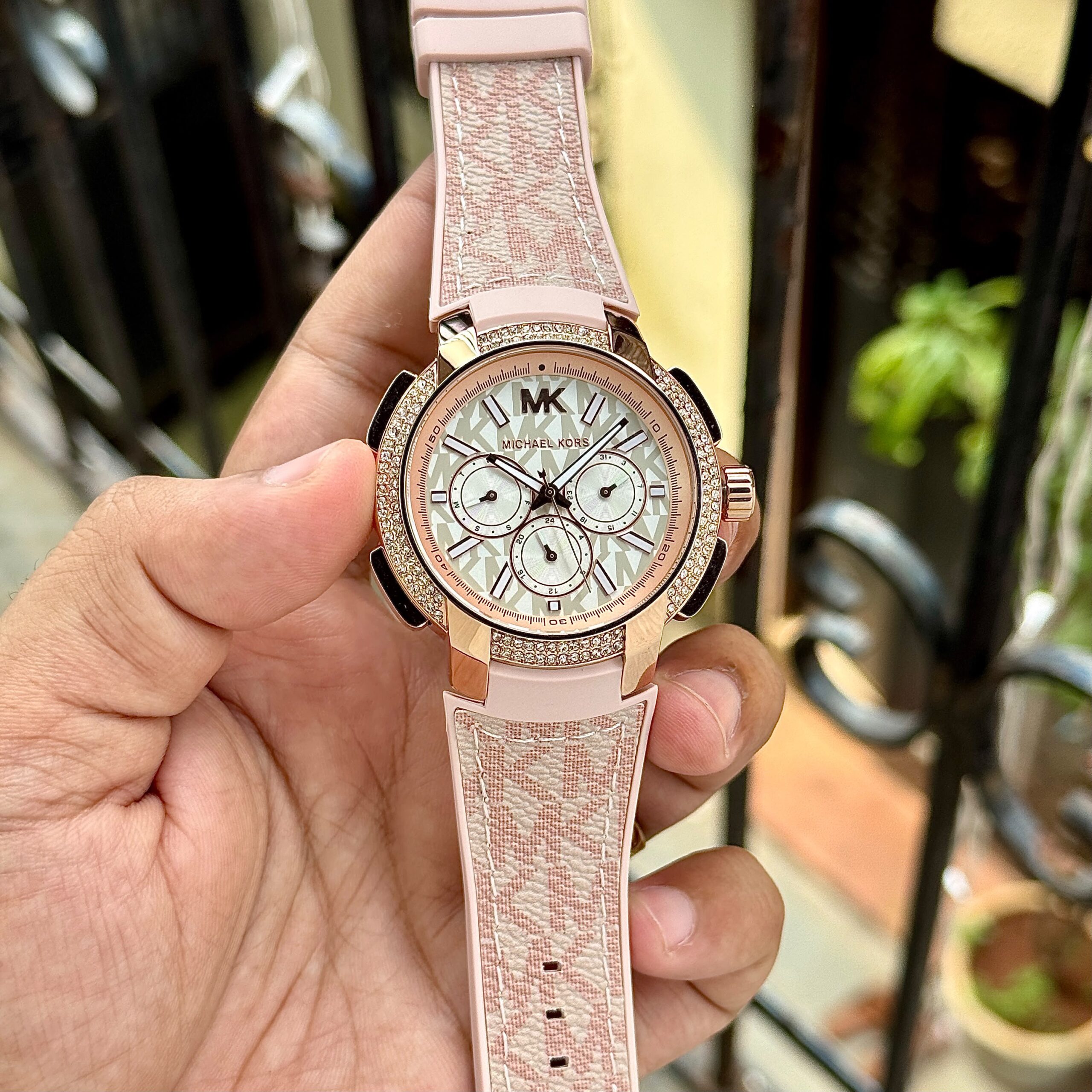 MICHAELL KORSS SIDNEY MULTI-FUNCTION – LUXURY GLAM EDITION - Image 2