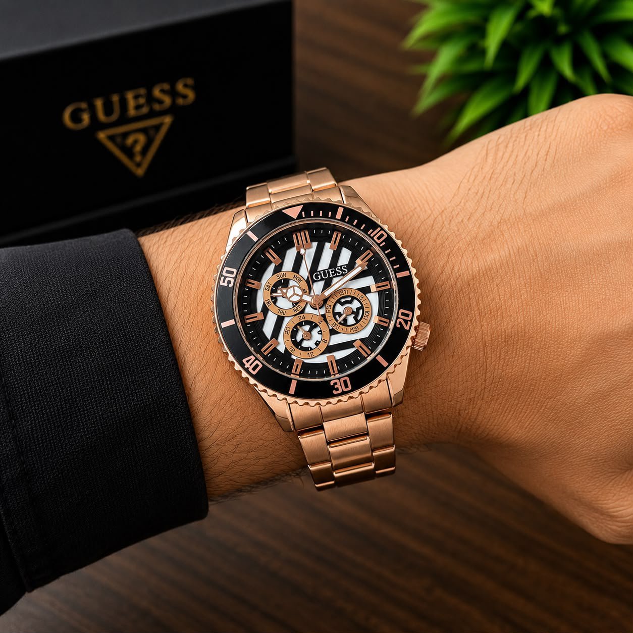 GUEESS - PREMIUM MEN'S WATCH - Image 6