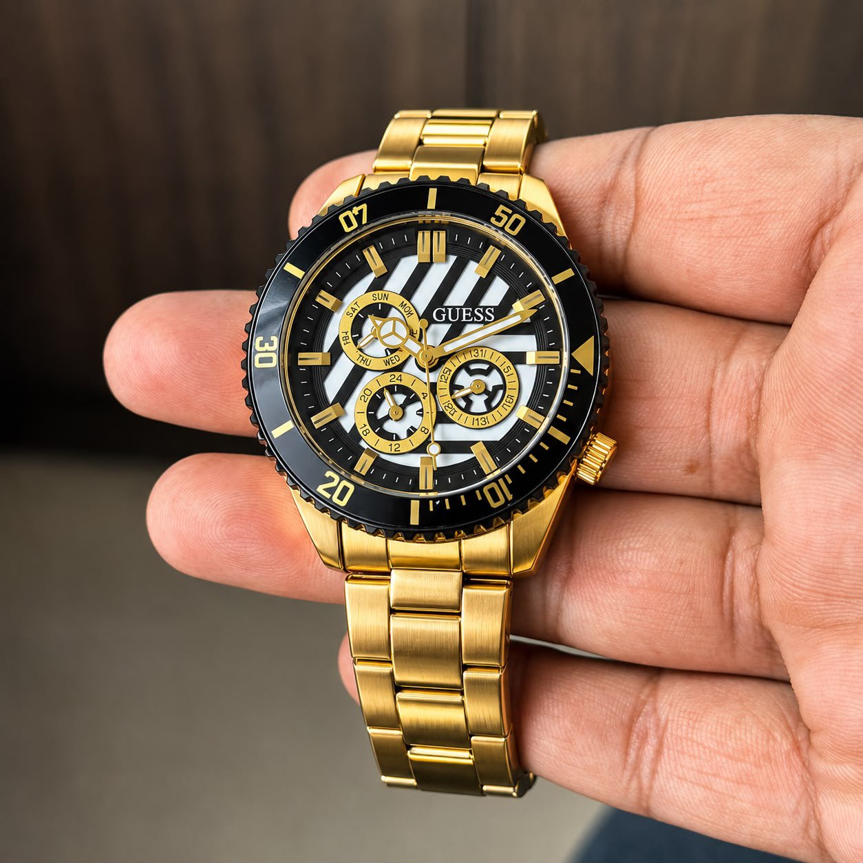 GUEESS - PREMIUM MEN'S WATCH - Image 3