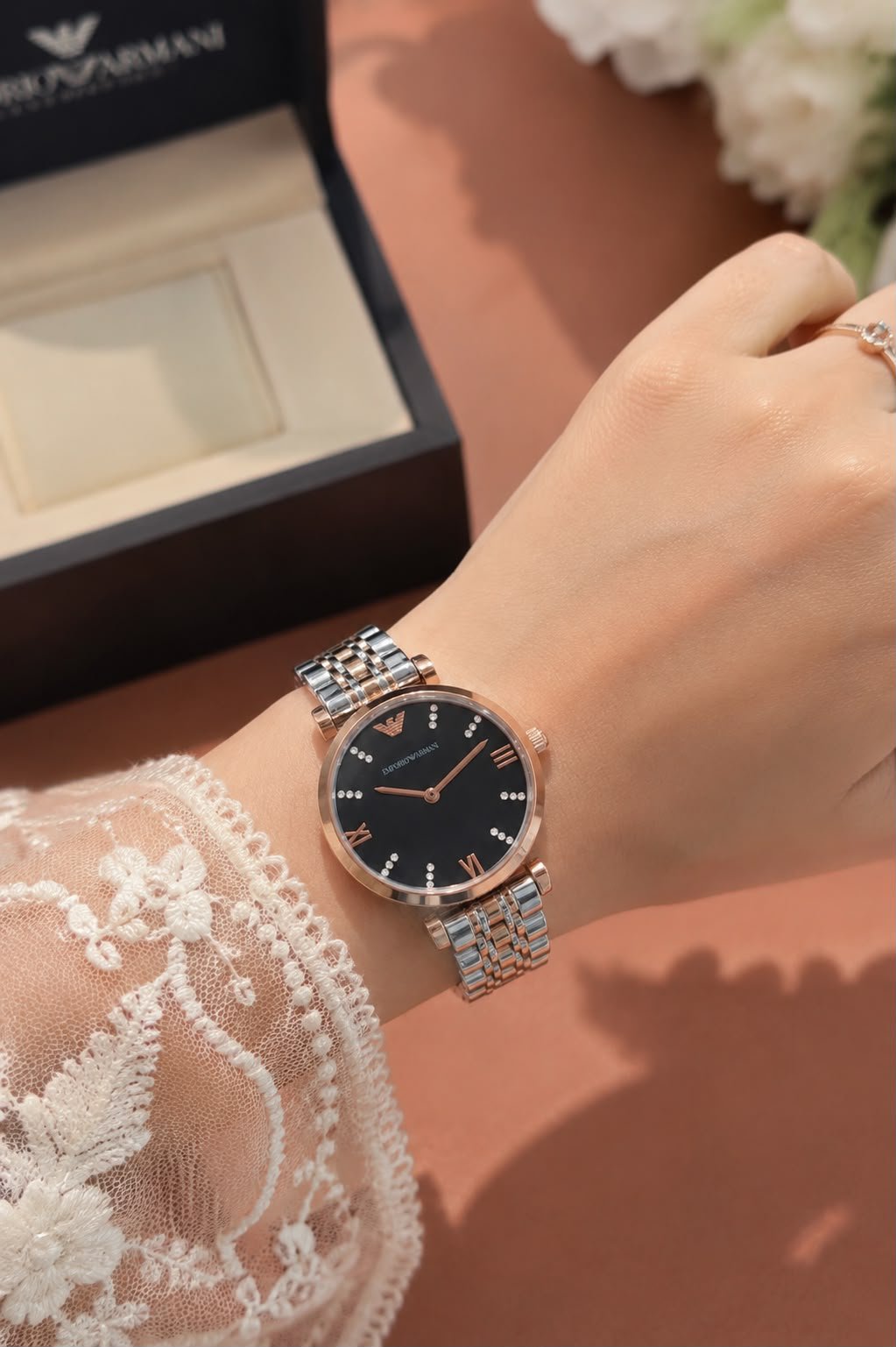 EMPORIOO ARMANII - LADIES WATCH