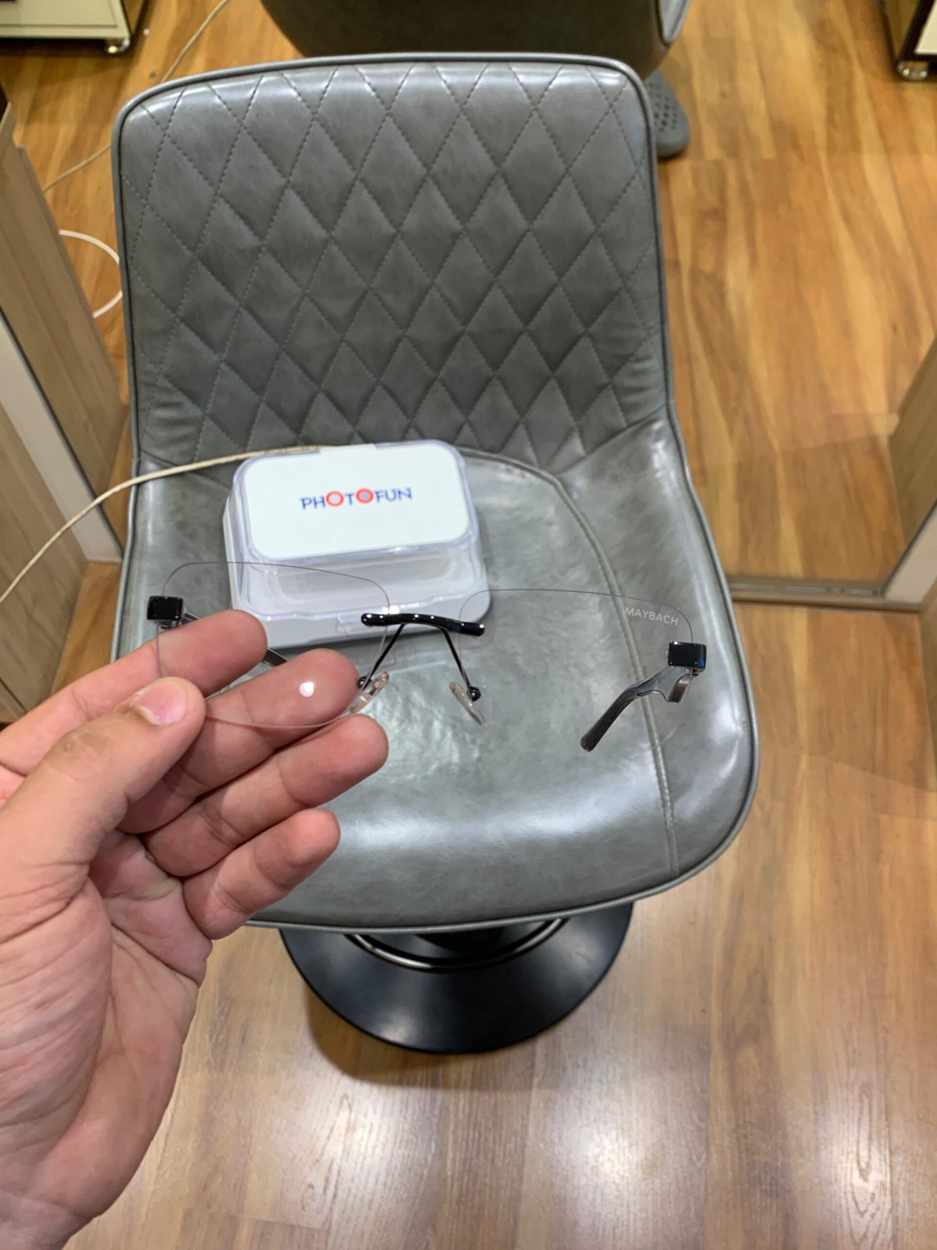 MAYBACHH - UV PROTECTED LENS