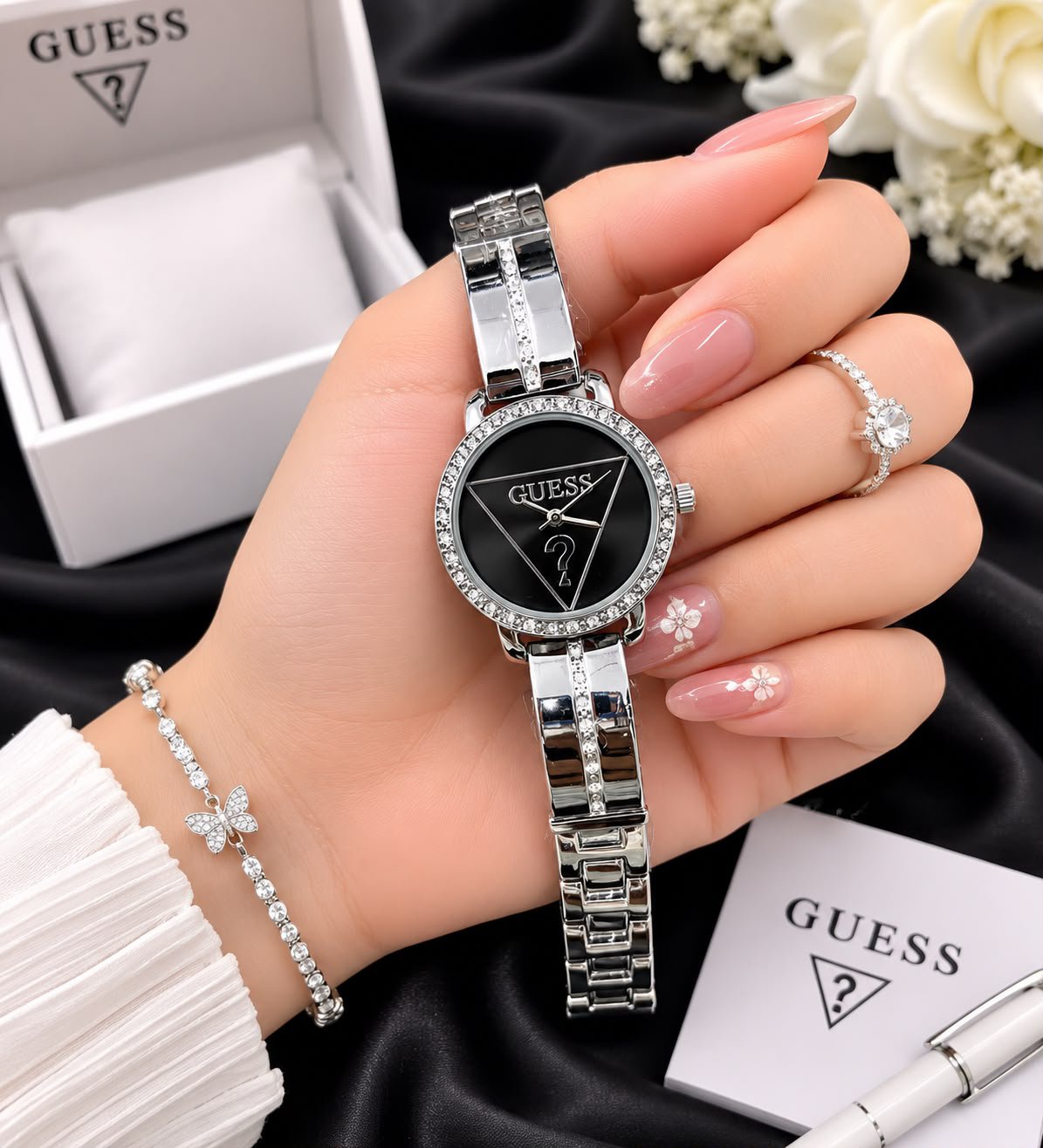 GUEESS LADIES WATCH - Image 4