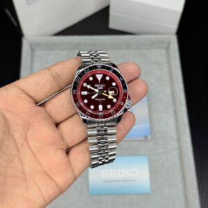 Alternative view of Seikoo 5 Sports SKX GMT (AUTOMATIC)