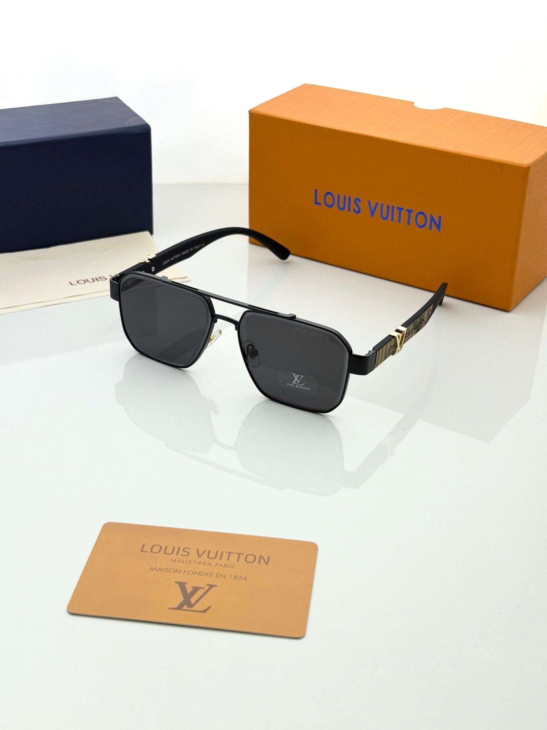 LOUIIS VUITTONN - 24022 BLACK BLACK - Image 2