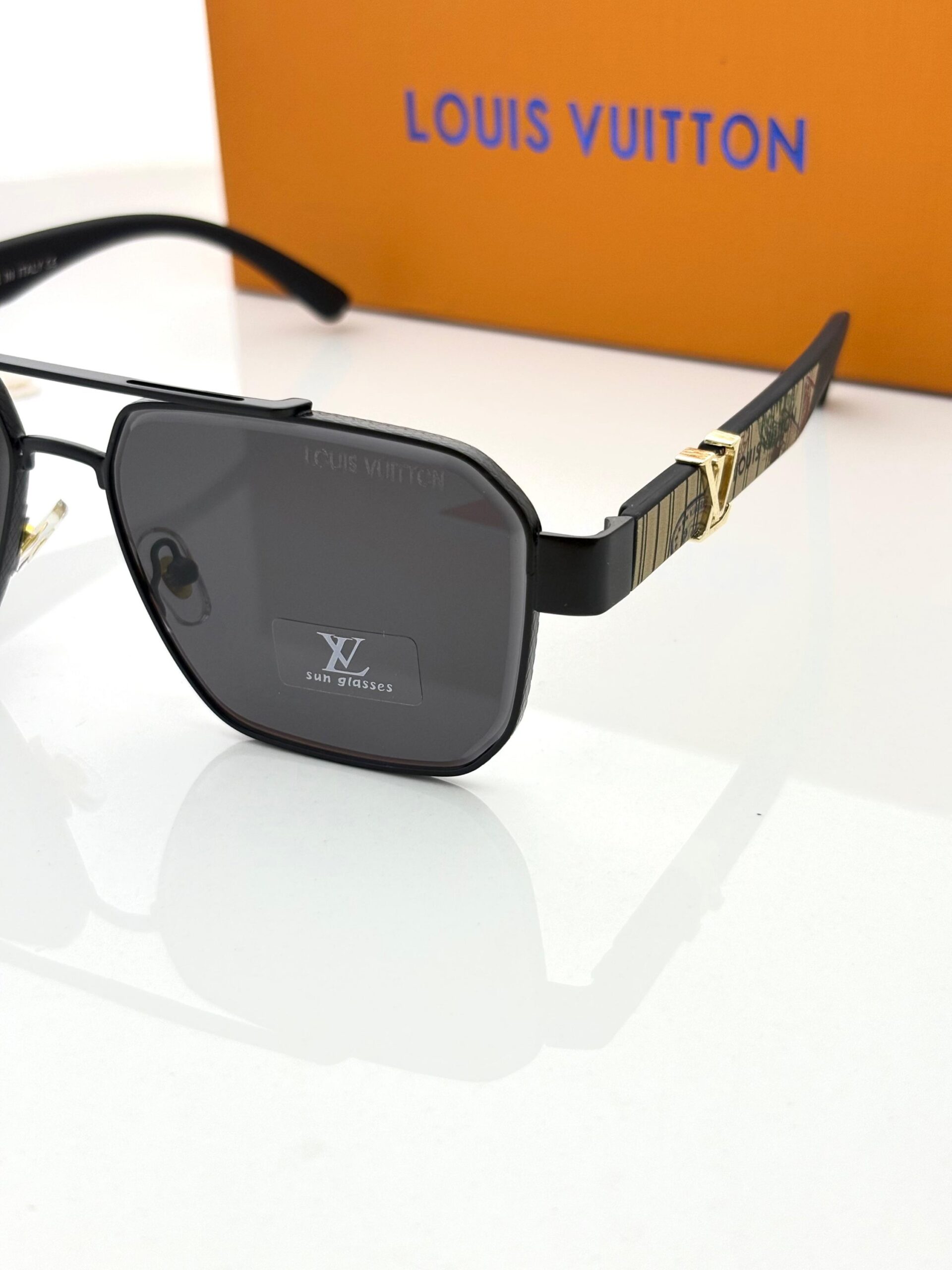 LOUIIS VUITTONN - 24022 BLACK BLACK - Image 3