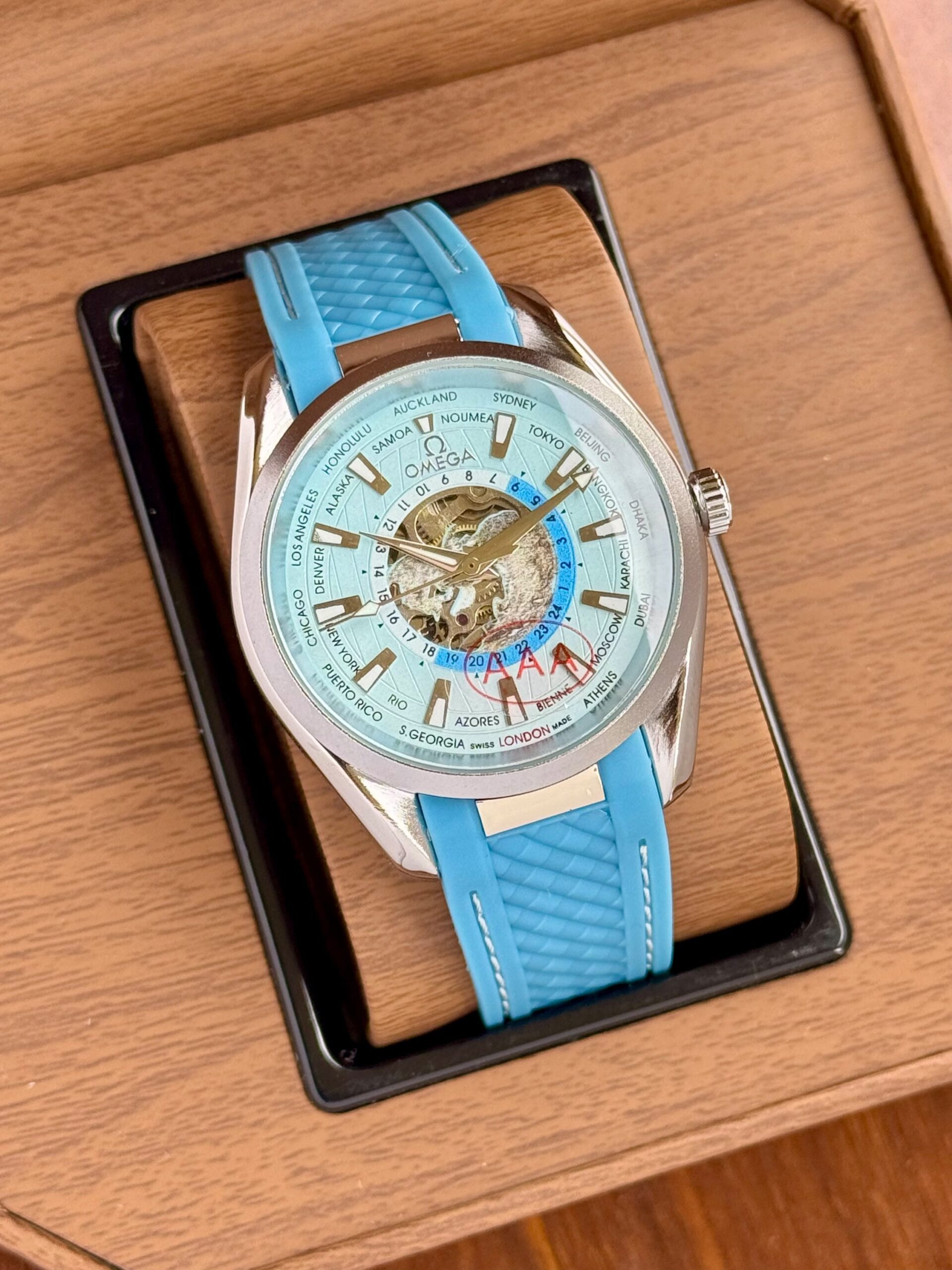 OMEGAA - Seamaster Aqua Terra Worldtimer - Image 4