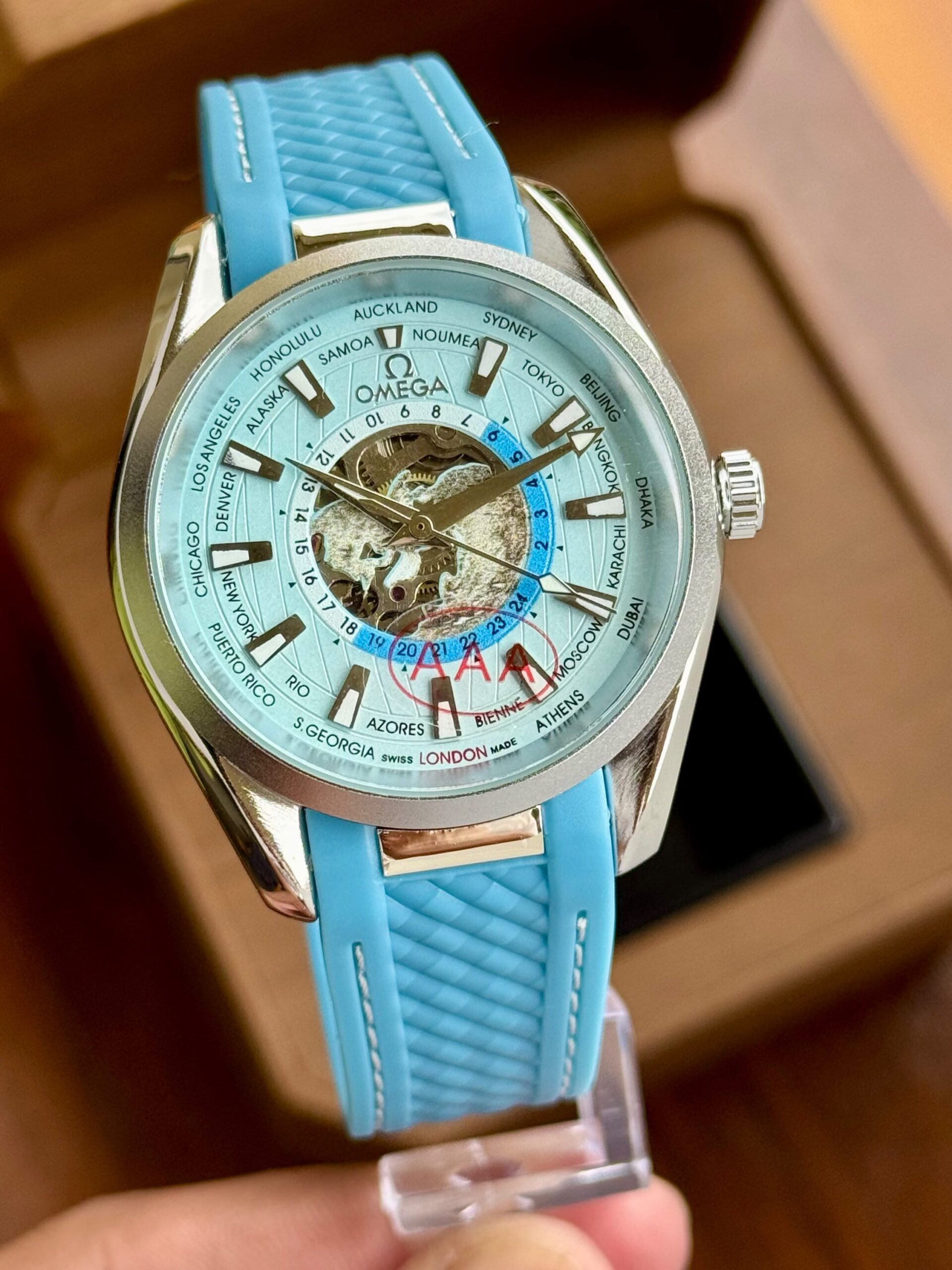 OMEGAA - Seamaster Aqua Terra Worldtimer - Image 3