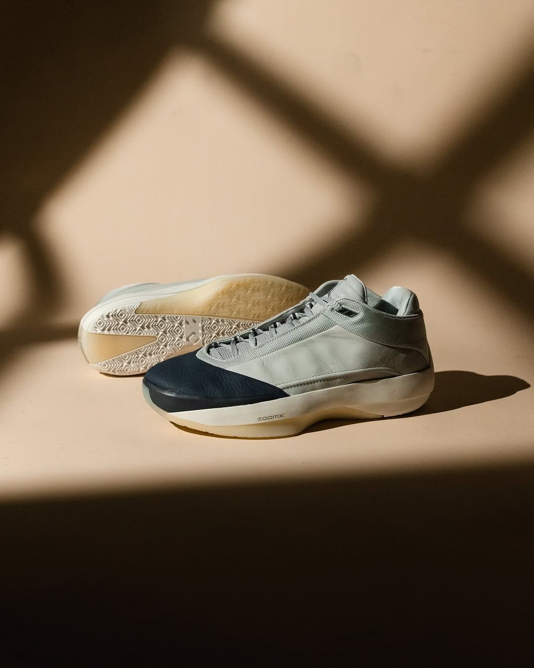 Nikee Air Jordaan 40 Wolf Grey Navy - Image 2