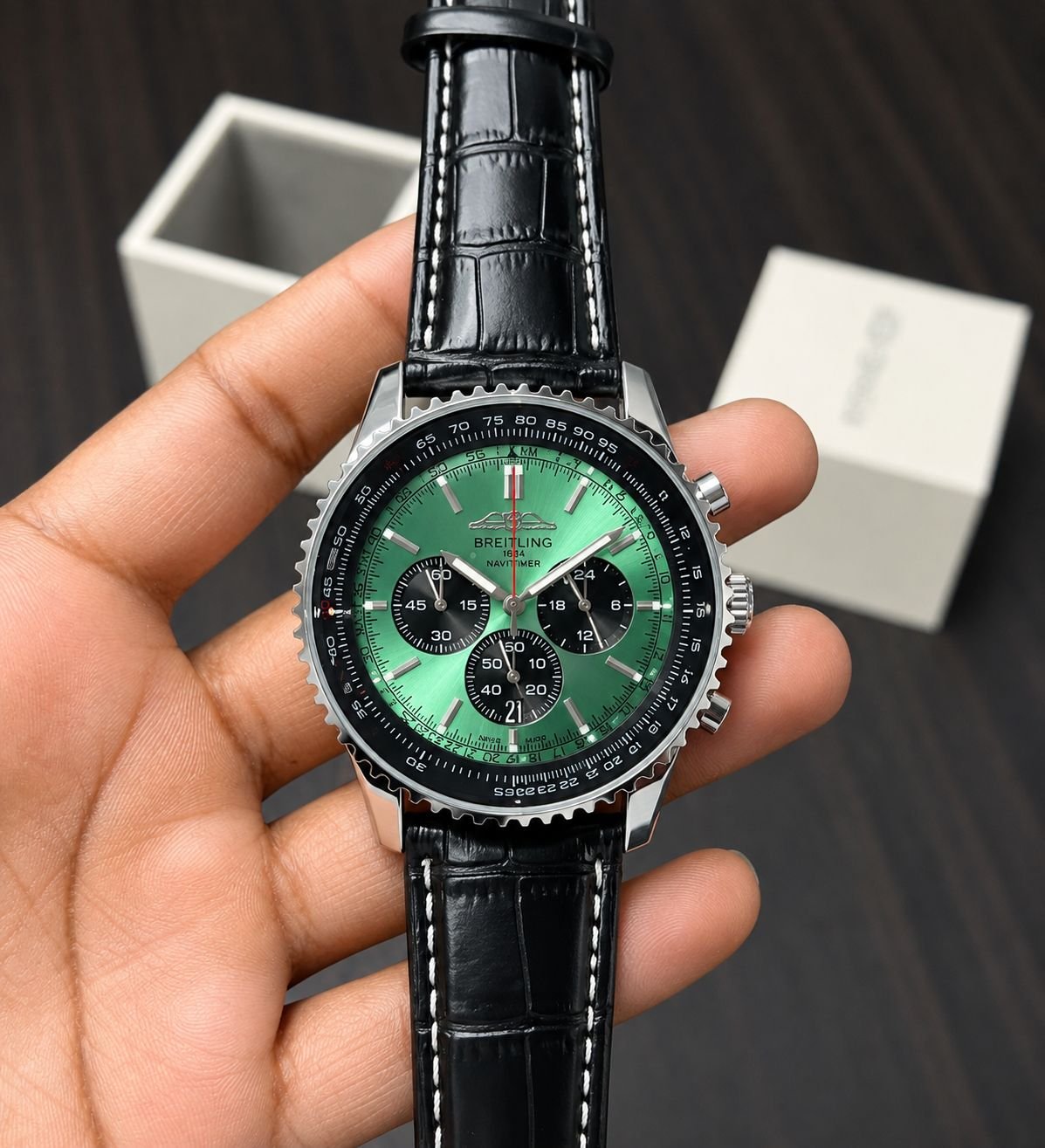 Breittling - Navitimer Chronograph - Image 3