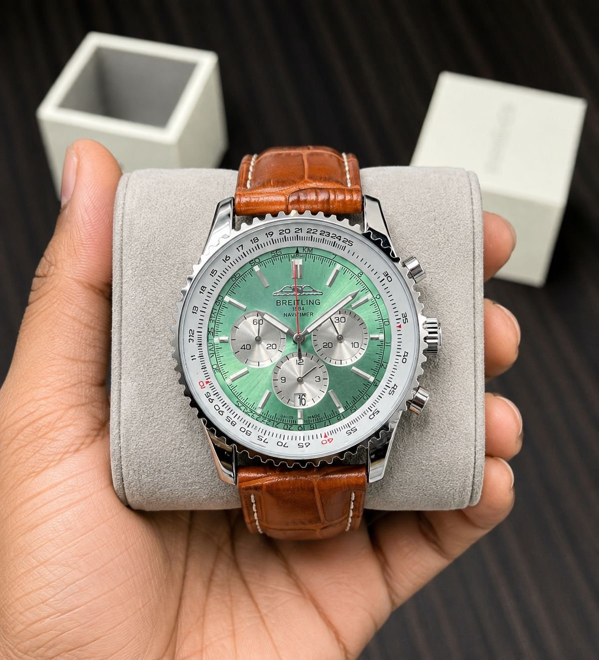 Breittling - Navitimer Chronograph - Image 2